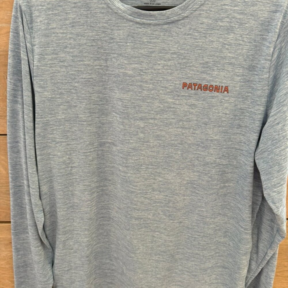 Men's Patagonia Tee, Long Sleeve, Medium, Capilene Cool Daily, Blue - Picture 5 of 5